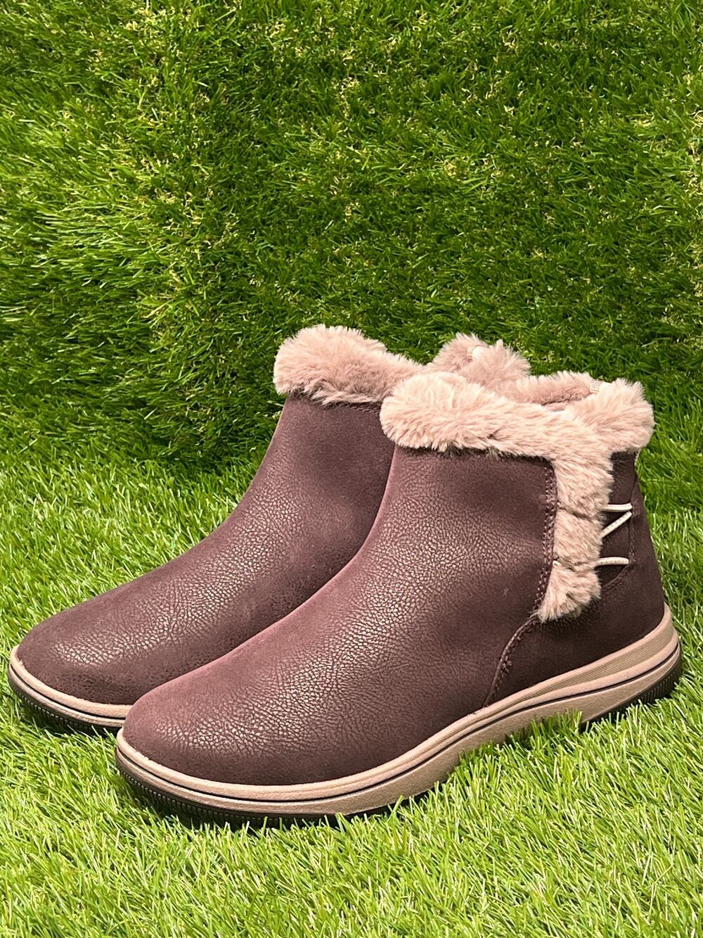 Clarks Women's 8.5M Breeze Cozy Booties Merlot Wine Ankle Boots
